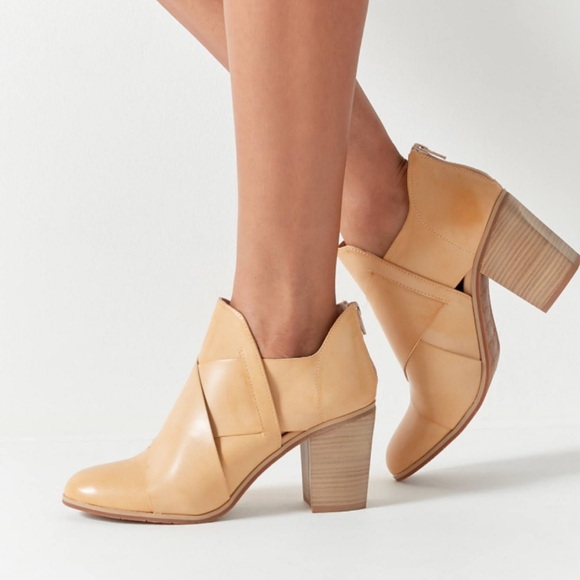 Ankle Boots size 7 - Picture 2 of 5